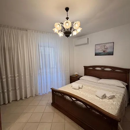 Bella Cefalu